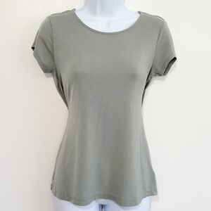 TAHARI Short Sleeve Tee Light Sage Green Small